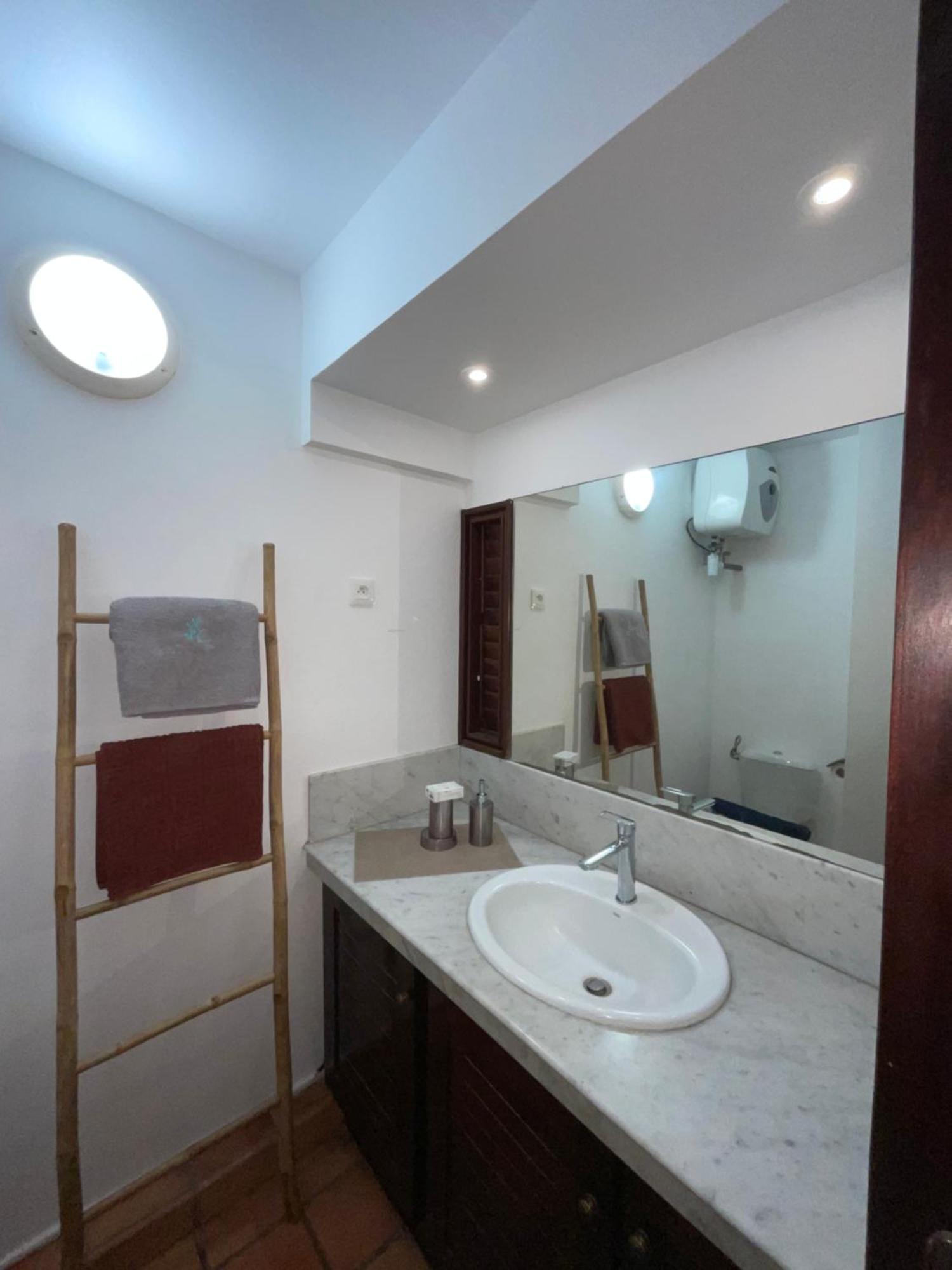 Ananas Premium - Sejour Detente T2 Vue Mer Avec Balcon Prive A Tartane ลา ทรินิเต ภายนอก รูปภาพ