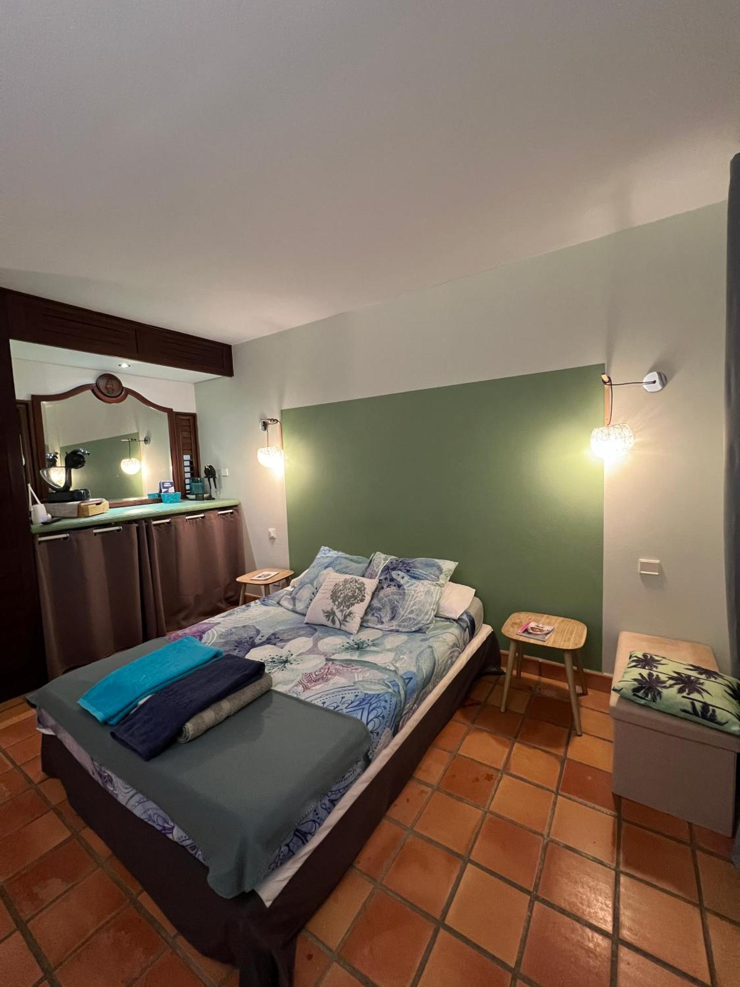Ananas Premium - Sejour Detente T2 Vue Mer Avec Balcon Prive A Tartane ลา ทรินิเต ภายนอก รูปภาพ